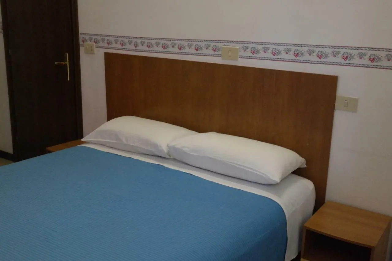 Hotel Houston Livorno - Struttura Esclusivamente Turistica - Not For Business Or Workers