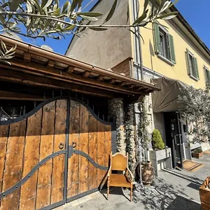 Couette-café Il Deserto, Livourne